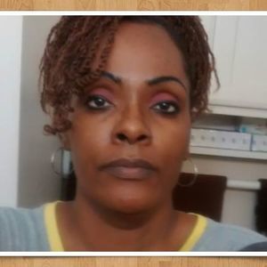 Meet your Posher, Monique